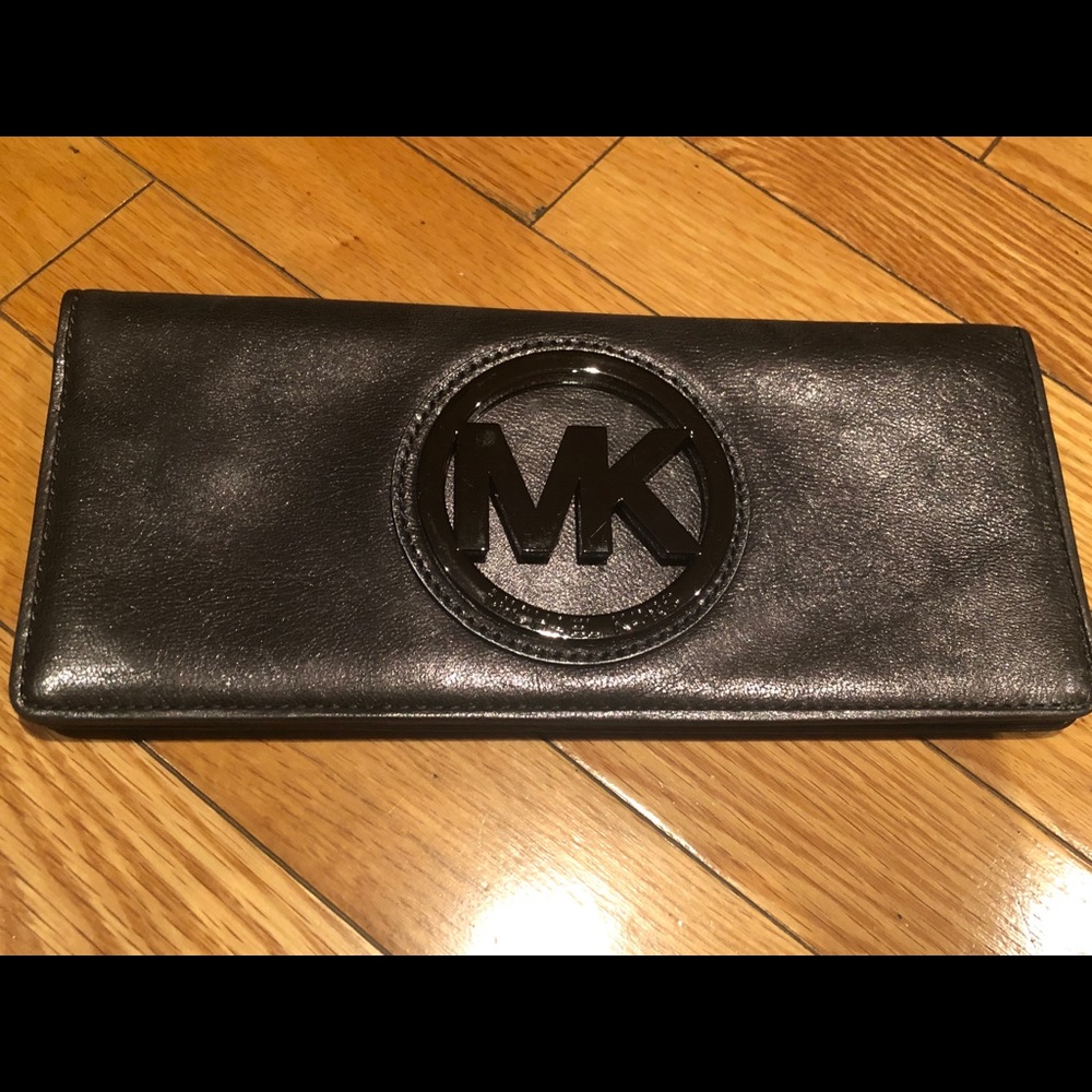 Michael Kors Leather Wristlet Wallet Handbag